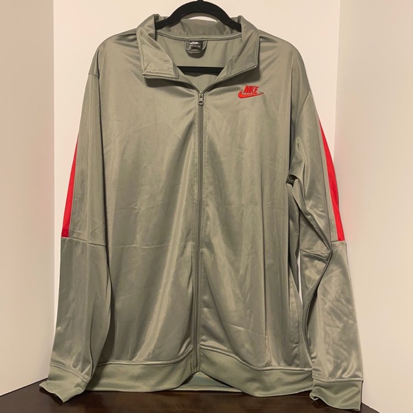 Nike Jackets \u0026 Coats | Nike Mens 3XL Gray \u0026 Red Accent Zip Up Track Jacket with Zipper Pockets | Color: Gray/Red | Size: 3XL | Alyssah214's Closet